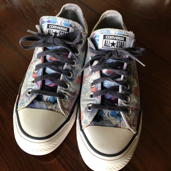 Converse Shoes - 🎉HP 10/1🎉 Floral Converse Sneakers Size 9